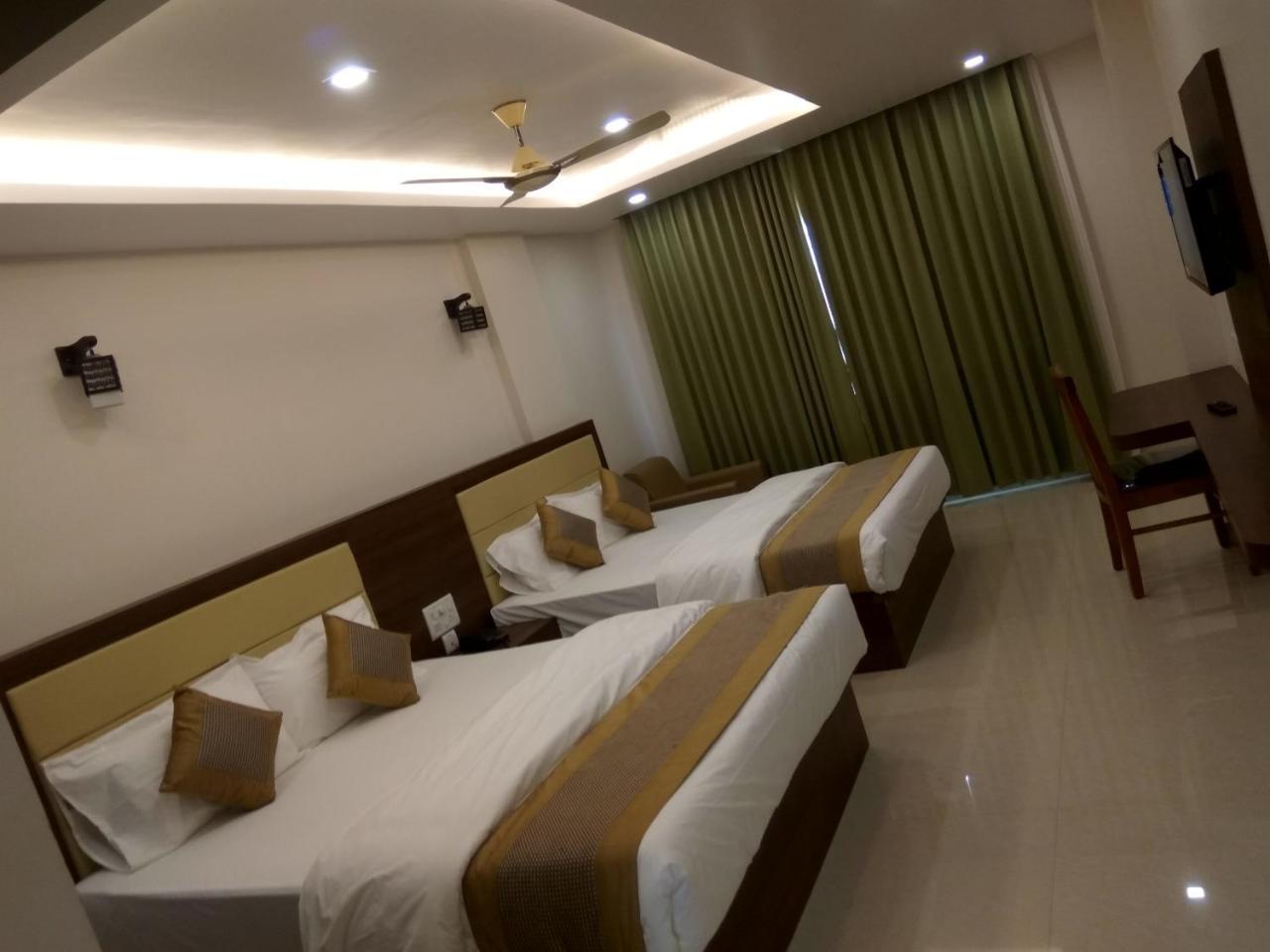 Hotel Ambika International Byndoor Bainduru Exterior foto