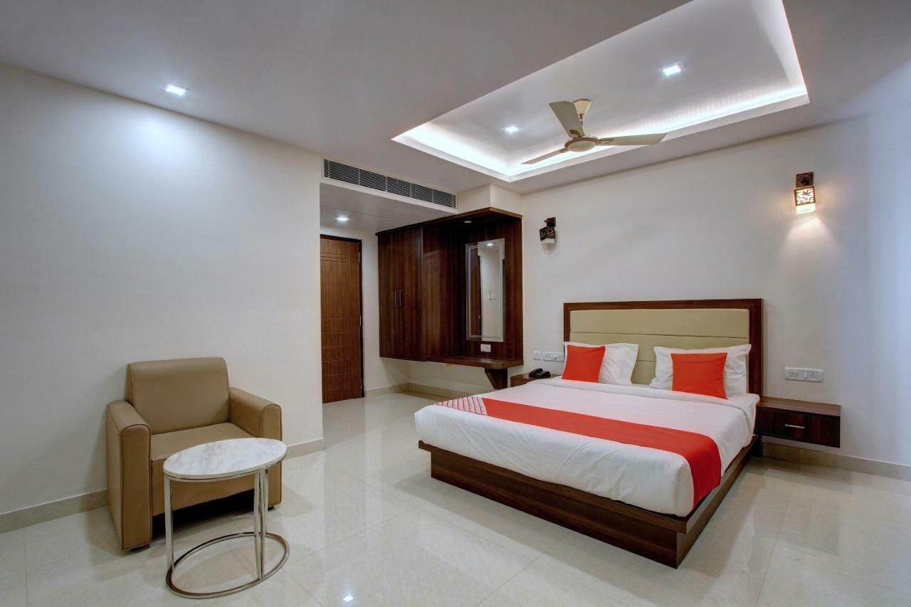 Hotel Ambika International Byndoor Bainduru Exterior foto