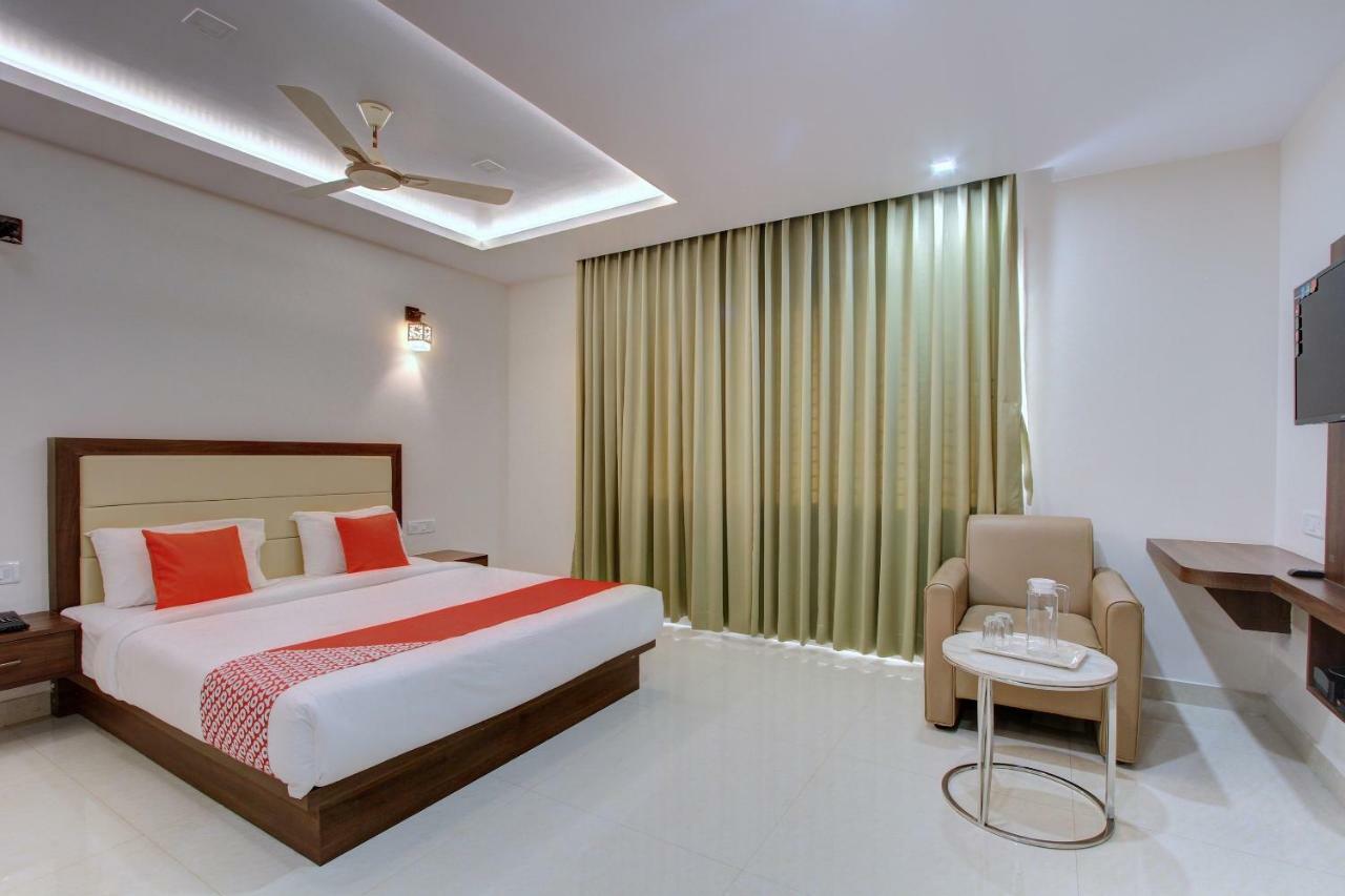 Hotel Ambika International Byndoor Bainduru Exterior foto