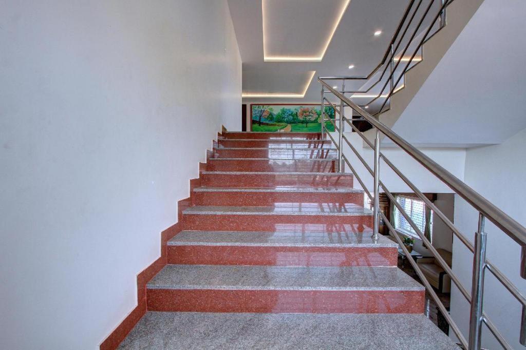 Hotel Ambika International Byndoor Bainduru Exterior foto